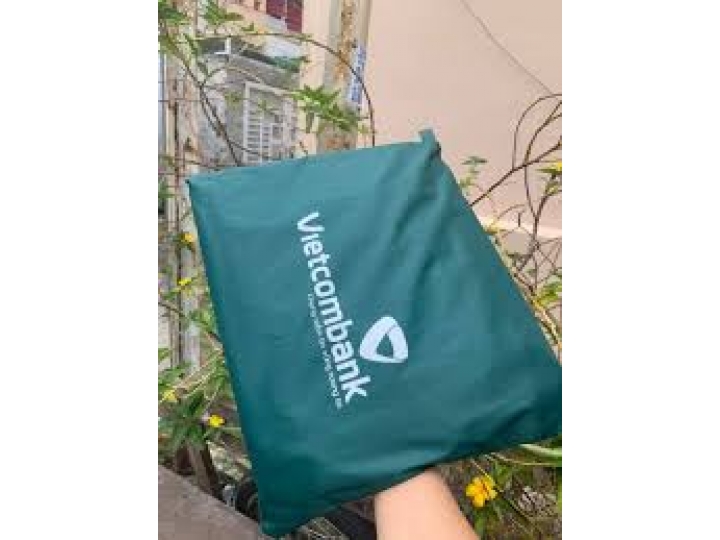 ÁO MƯA CÁNH DƠI IN LOGO VIETCOMBANK 