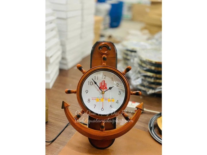 ĐỒNG HỒ TREO TƯỜNG HÌNH MỎ NEO IN LOGO